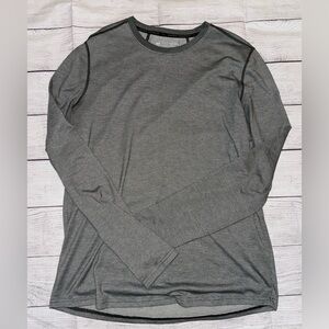 NWOT Mens Under Armour Long Sleeve